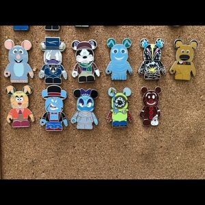 Disney Pin Lot 🐭